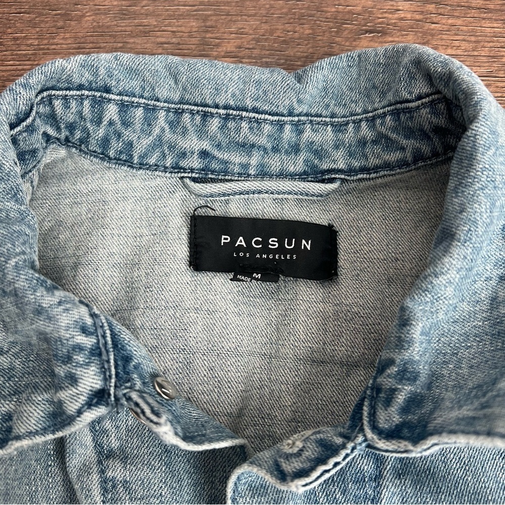 PacSun Denim Jacket Medium Light Wash Striped Sleeve Jean Jacket Red White - Picture 6 of 9